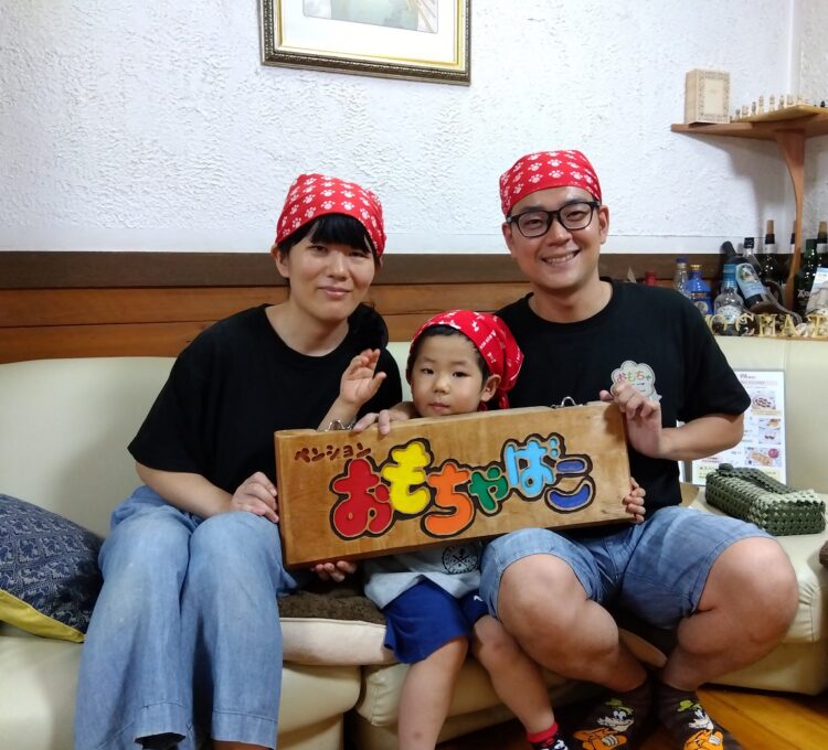 「おもちゃばこ」には先代とお客さん、<br />
そして家族の笑顔が詰まっています